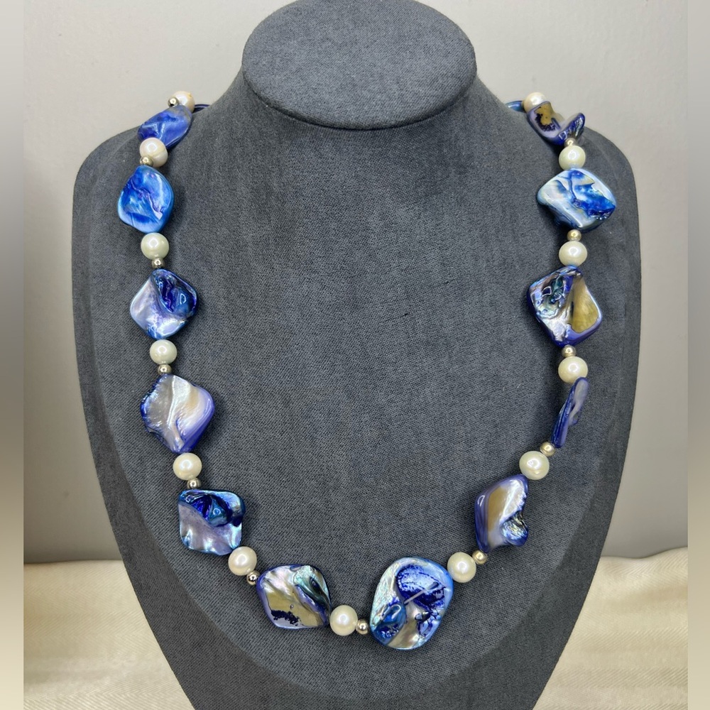Pearl Freshwater and Mother of Pearl MOP Shell Blue and White Necklace